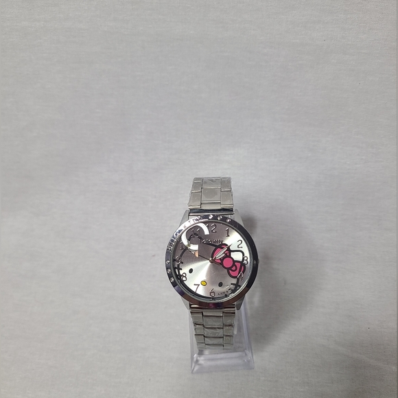 Brand new Sanrio Hello Kitty stainless steel watch - Picture 10 of 10